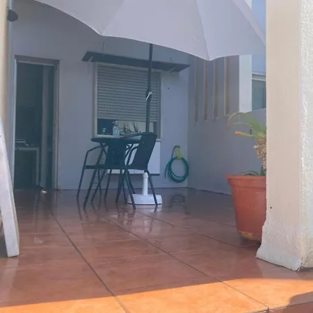 Διαμέρισμα T1 Totalmente Equipado Terraco Privado