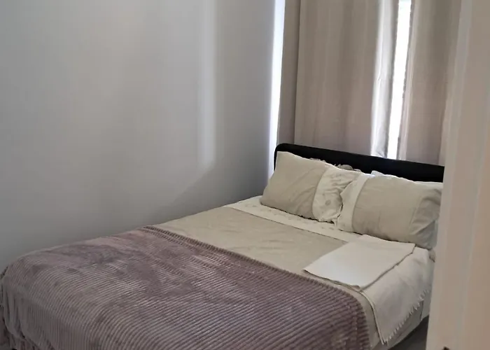 T1 Totalmente Equipado Terraço Privado