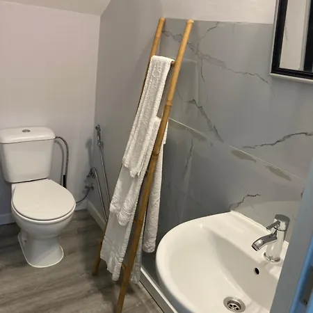 Apartman T1 Totalmente Equipado Terraco Privado