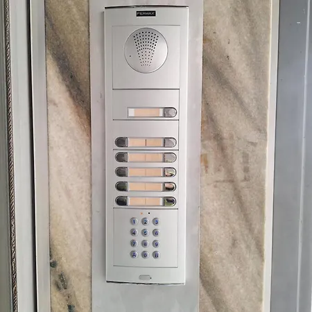 T1 Totalmente Equipado Terraco Privado Lisbon